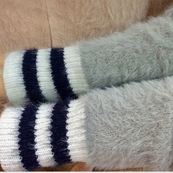 ✨Fuzzy Bomber Jacket - Picture 3 of 7